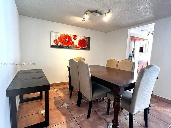 3rd image of 18061 Biscayne Blvd APT 1601