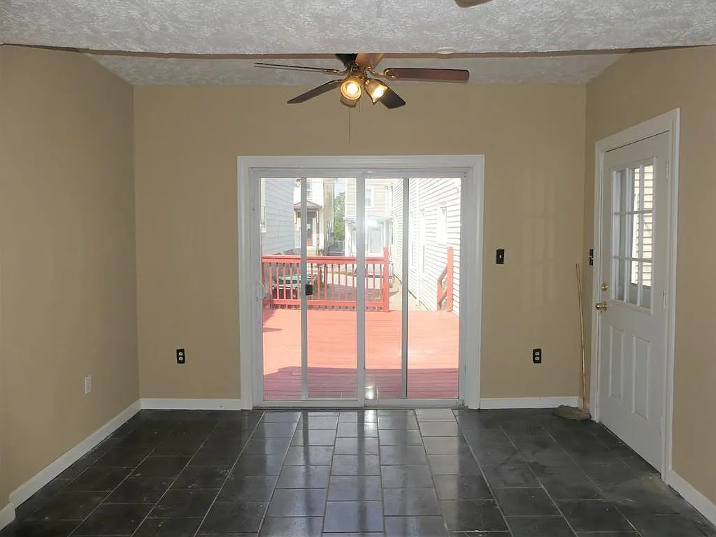 35 Griffin Street — Photo 2