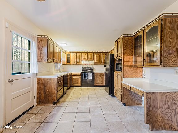 5th image of 5312 Sprigwood Ln