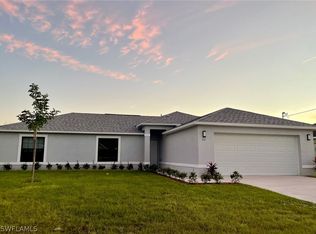 704 SW 31st Terrace Cpe, Coral, FL 33914
