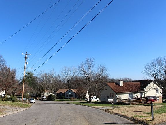 5th image of 3004 Goodwin Dr