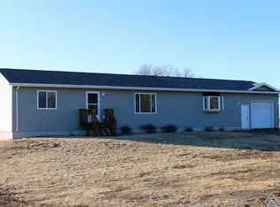 44633 256th St, Montrose, SD 57048