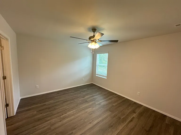 7808 Melody Ln — Photo 8