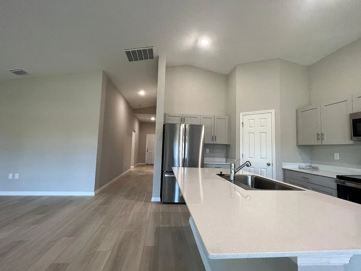 12648 Tannencrest Dr — Photo 2