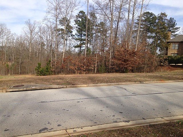 2nd image of 1952 Duncans Mill Ln