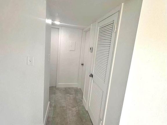 5th image of 2905 Nelson St APT 1