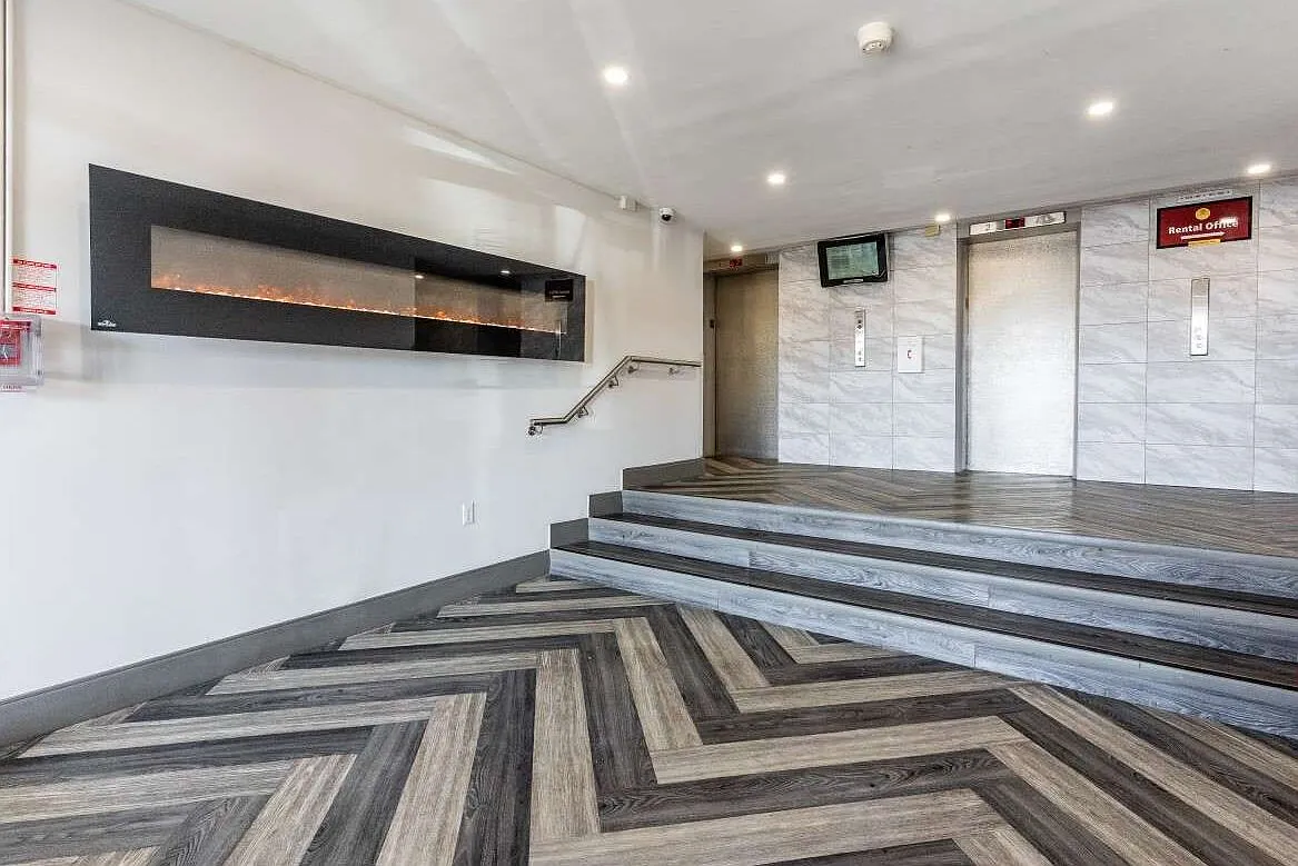 Lafayette Apartments — Photo 1