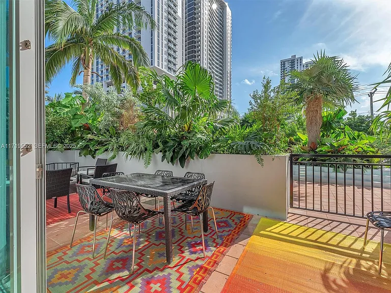 1749 NE Miami Ct #213 — Photo 29