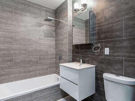4th image of 941 Washington Ave #306