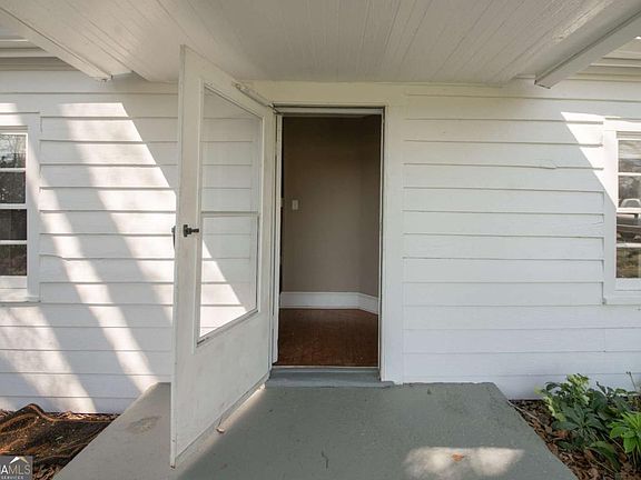 3rd image of 1080 Belmont Rd