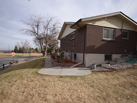 4th image of 1605 S Urban Way