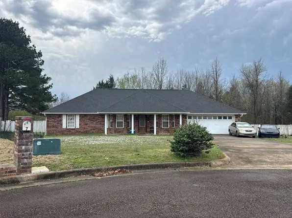 9 Arrowhead Ln, Clarksville, AR 72830