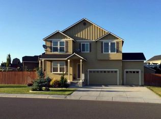 2048 Crab Apple Cir, West Richland, WA 99353