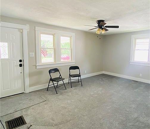 4th image of 1129 Lavern Ave