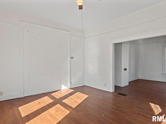 5th image of 2205 S 11th St