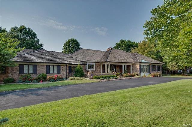 1st image of 12111 Oakcrest Estates Ct