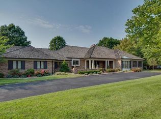 12111 Oakcrest Estates Ct, Saint Louis, MO 63128