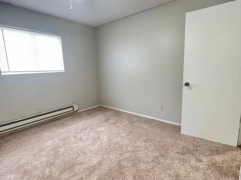 218 Walthall Ave SE — Photo 20