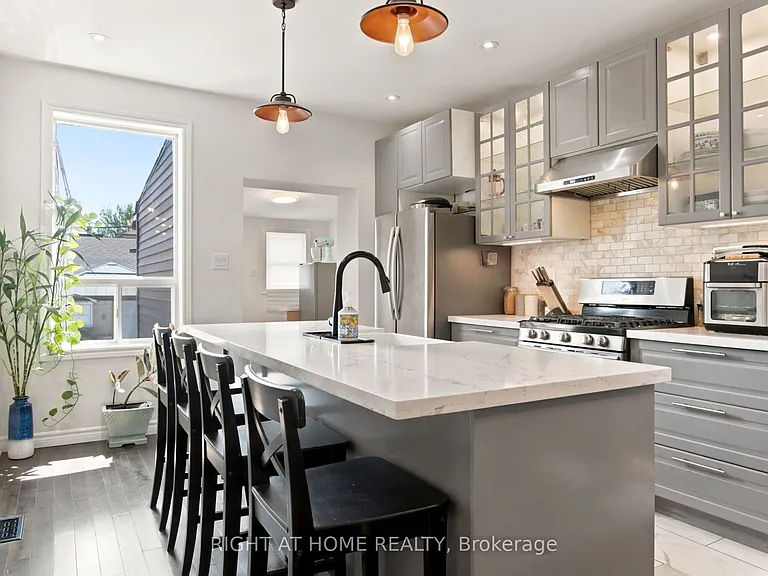77 Lappin Ave #MAIN UPPER — Photo 9