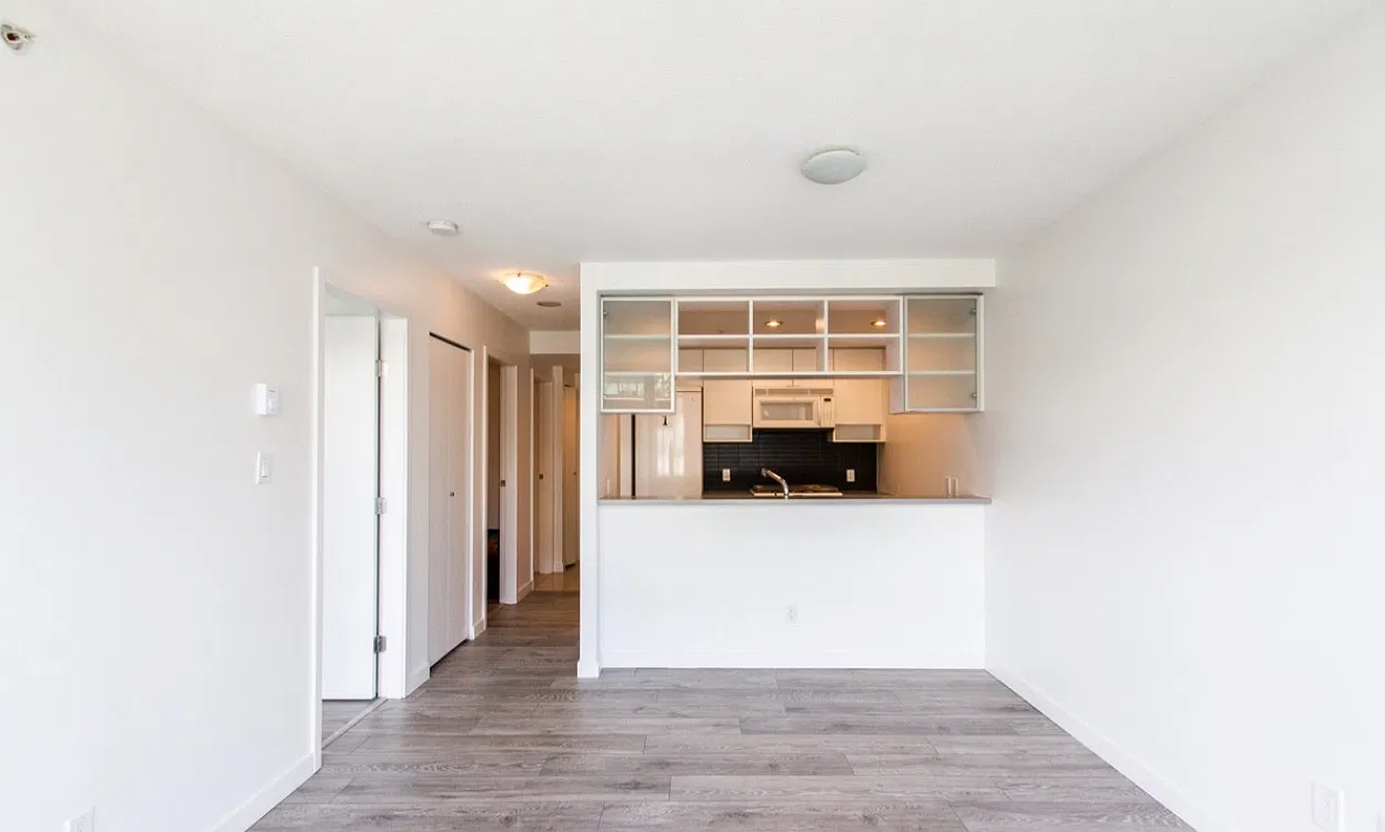 928 Beatty Street — Photo 4
