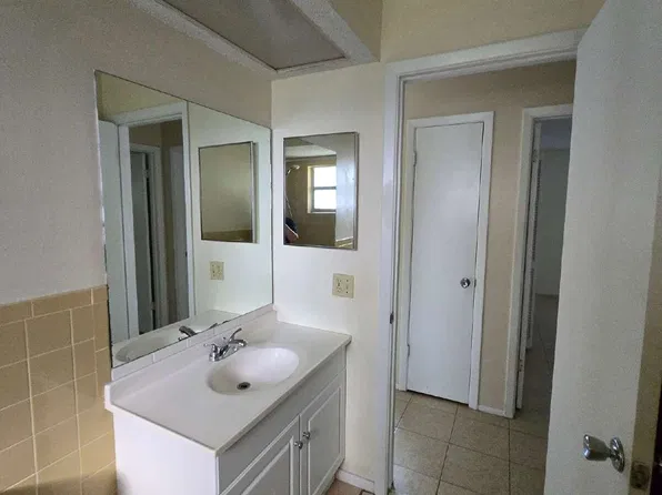 1427 Meredith Dr, Spring Hill, FL 34608