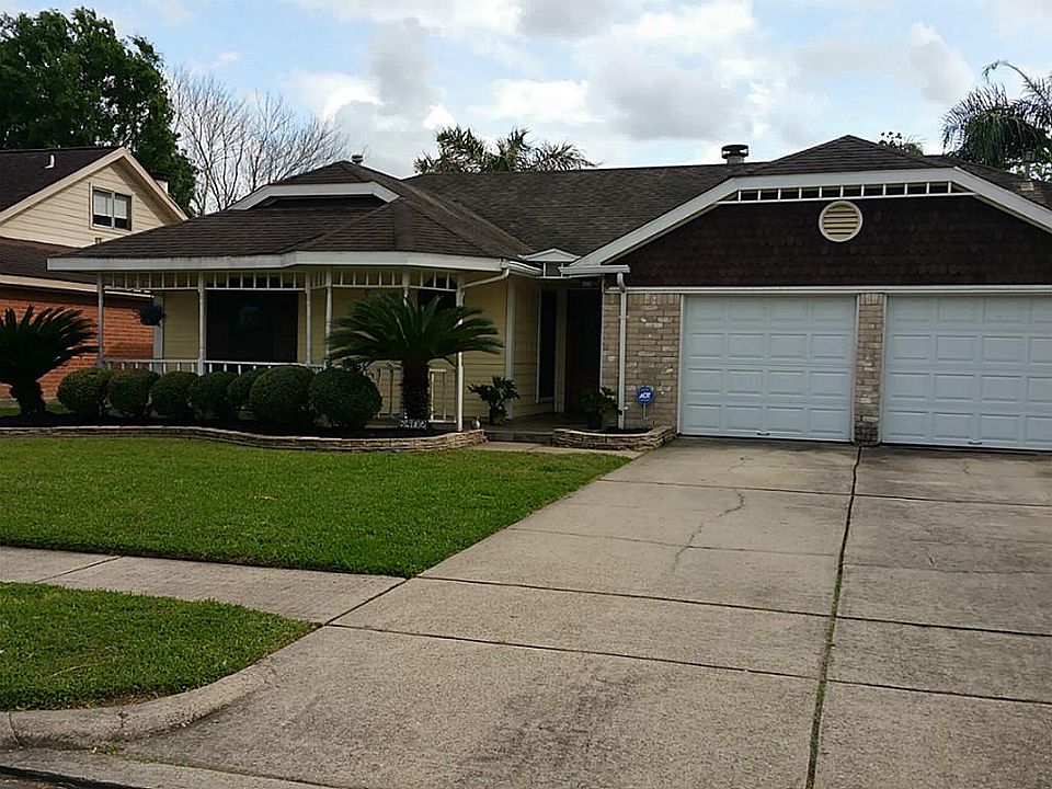1st image of 6402 Fairbourne Dr