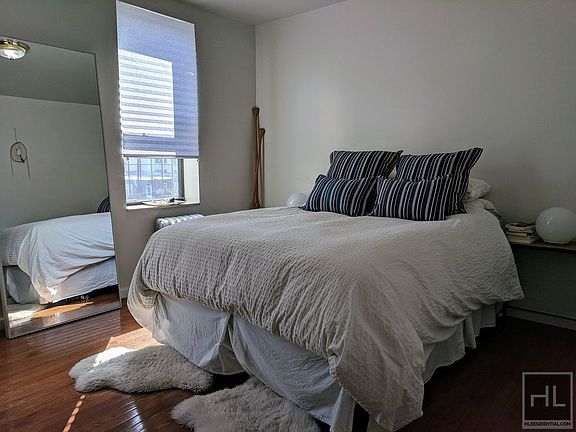4th image of 3260 41st St APT 4B