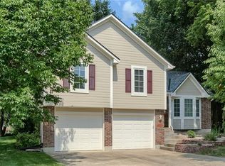 3958 SW Starboard Ct, Lees Summit, MO 64082