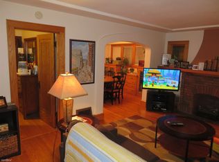 1522 E Beverly Rd, Shorewood, WI 53211