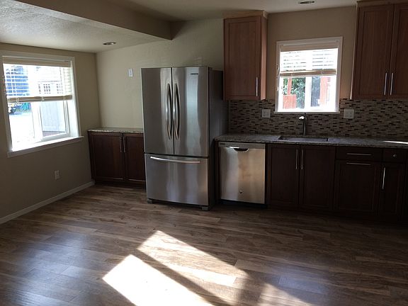 2nd image of 503 Park St
