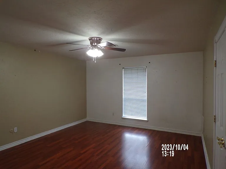 2408 NW Redwood Ln — Photo 10