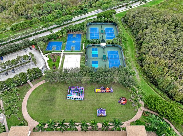 2250 Balsan Way, Wellington, FL 33414