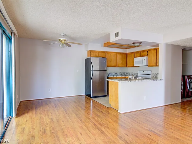 1575 W Warm Springs Rd #614 — Photo 10