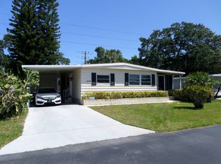 5825 Camelot Dr N, Sarasota, FL 34233