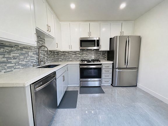 2nd image of 817 W 232nd St Unit G