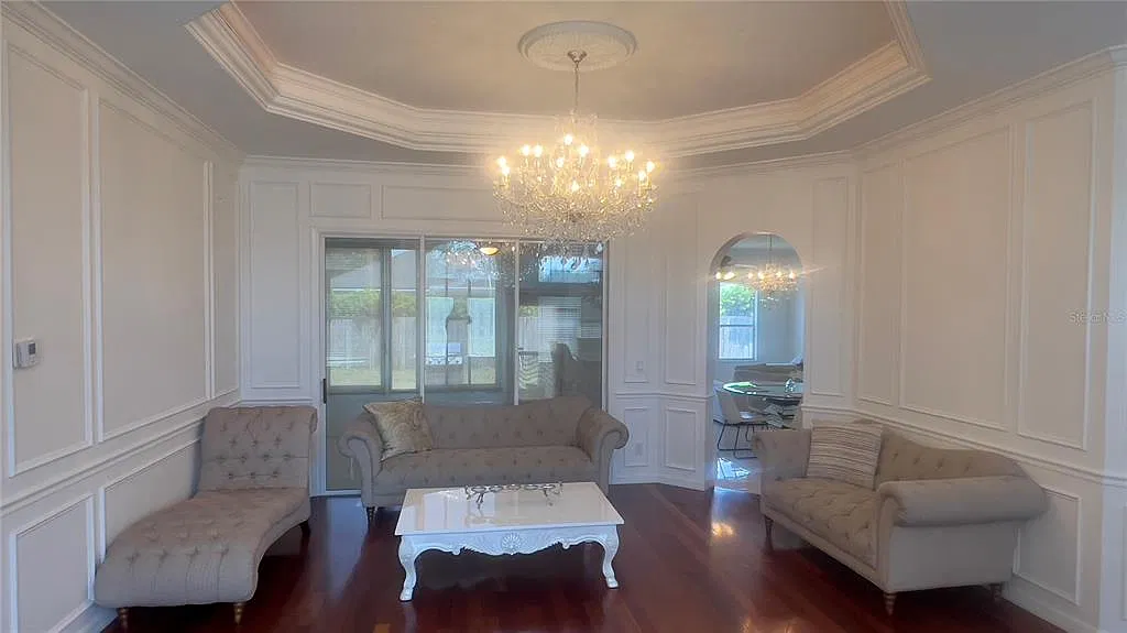 3 bed, 3.0 bath, 2352 sqft, $3,000 — Photo 4