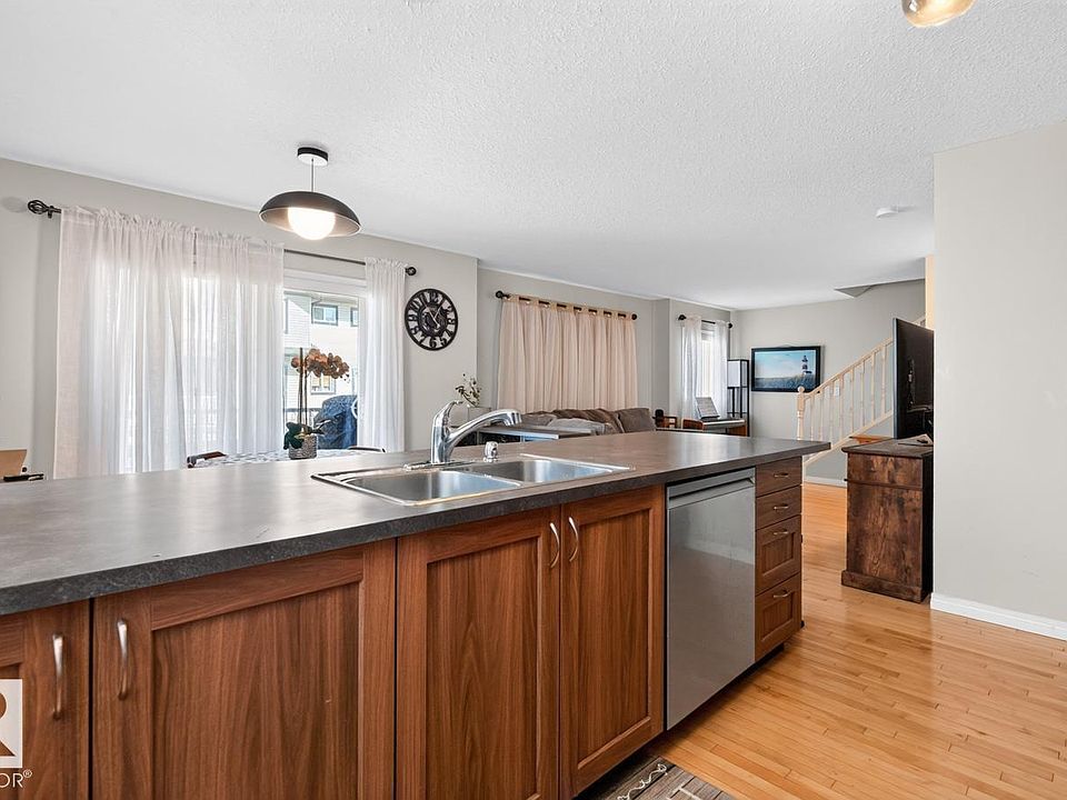 1st image of 11 Clover Bar Ln #87