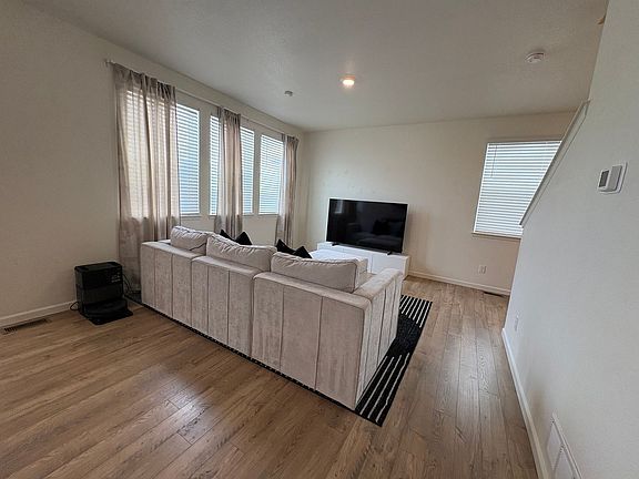 4th image of 10417 Castor Dr