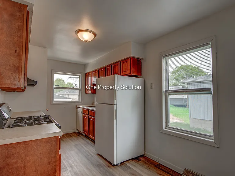 1227 Logan St — Photo 13