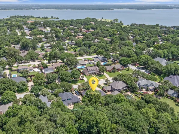 2301 Brookcrest Ln, Grapevine, TX 76051