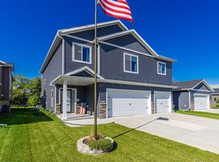 3715 30th St S, Moorhead, MN 56560