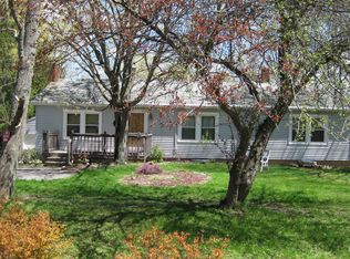 1724 Hubbard Rd, East Aurora, NY 14052