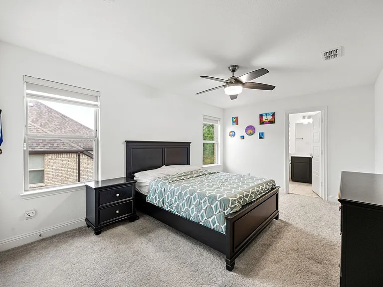 Bedroom w/ own Bathroom