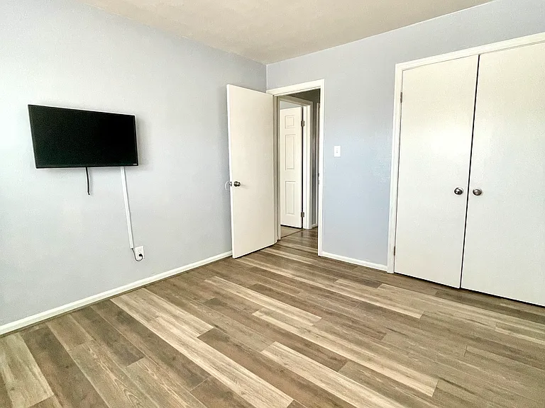 2100 Arctic Ave #14 — Photo 10