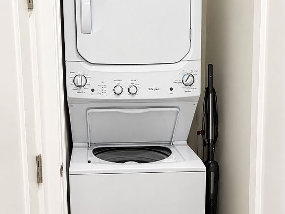 5th image of 694 Rutland Rd #4