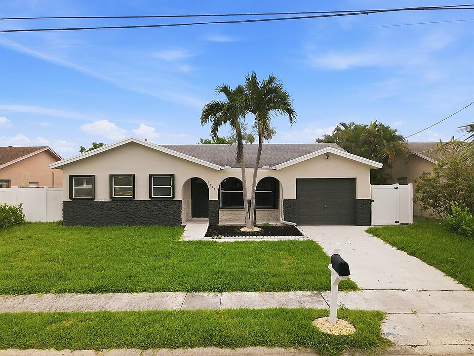 1st image of 22267 SW 57th Ave