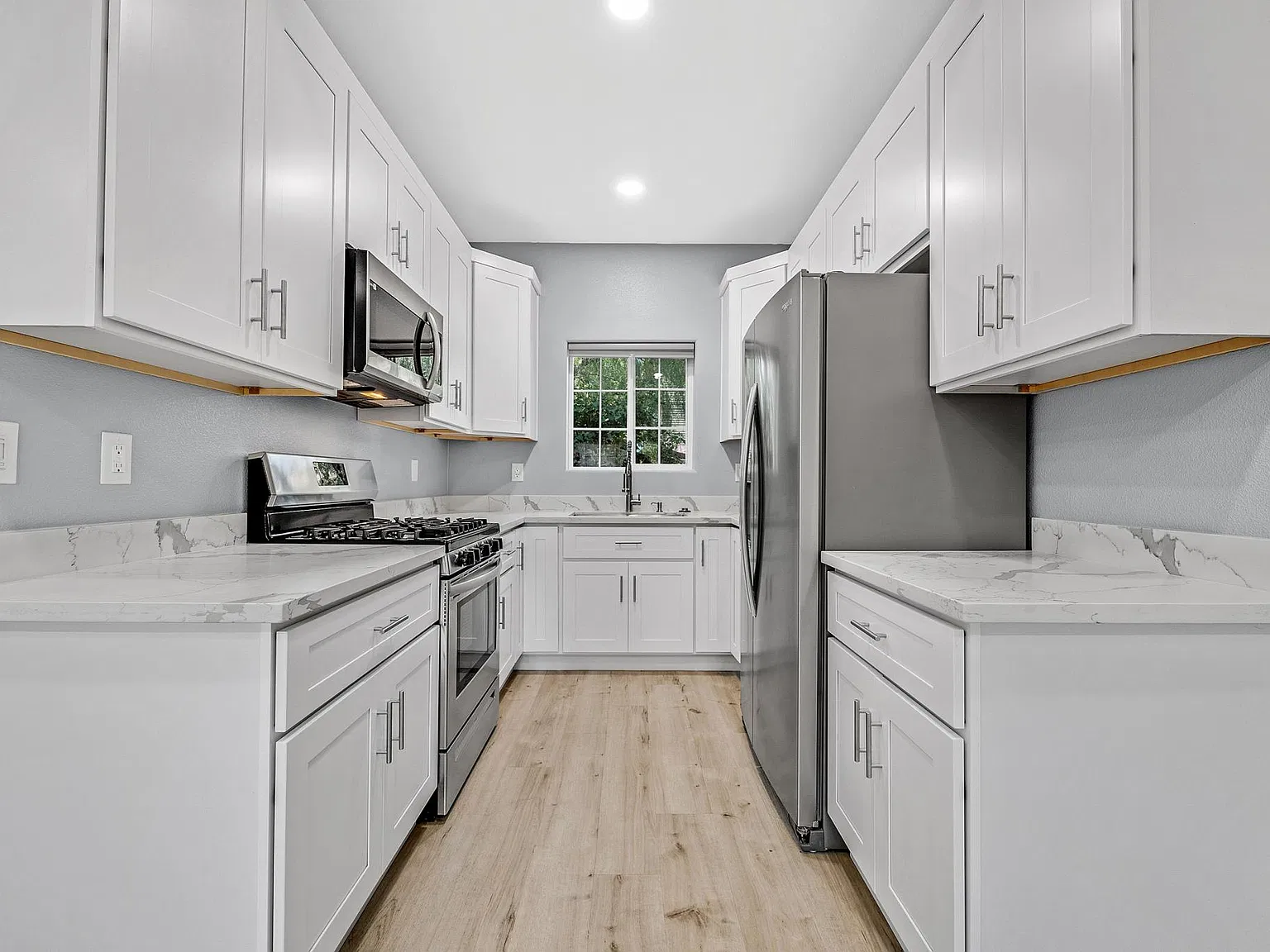 795 S L St — Photo 4