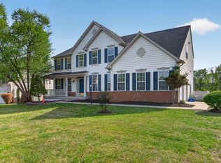 25845 Spring Farm Cir, Chantilly, VA 20152