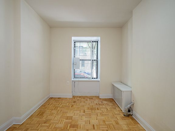 5th image of 202 W 98th St APT 1A