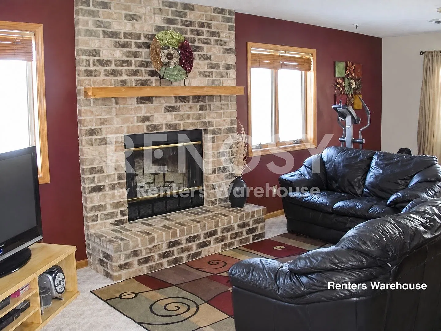Available Now 4 Bedroom 2 Bath Single Family Home in Maple Grove — Photo 4